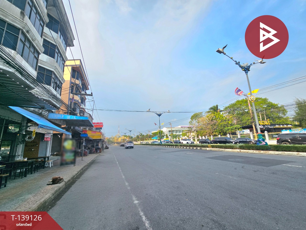 ขายอาคารพาณิชย์​ 3 ชั้น เนื้อที่ 19 ตร.วา ต.บ้านสวน ชลบุรี ทำเลดี ติดถนนพระยาสัจจา 2