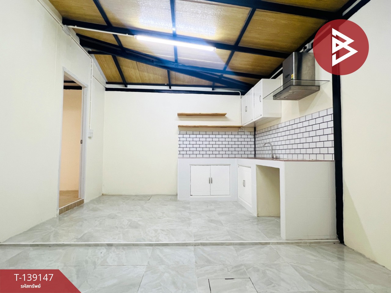 ขายบ้านแฝด หมู่บ้านเอื้ออาทรลาดใหญ่ สมุทรสงคราม พร้อมเข้าอยู่ 8