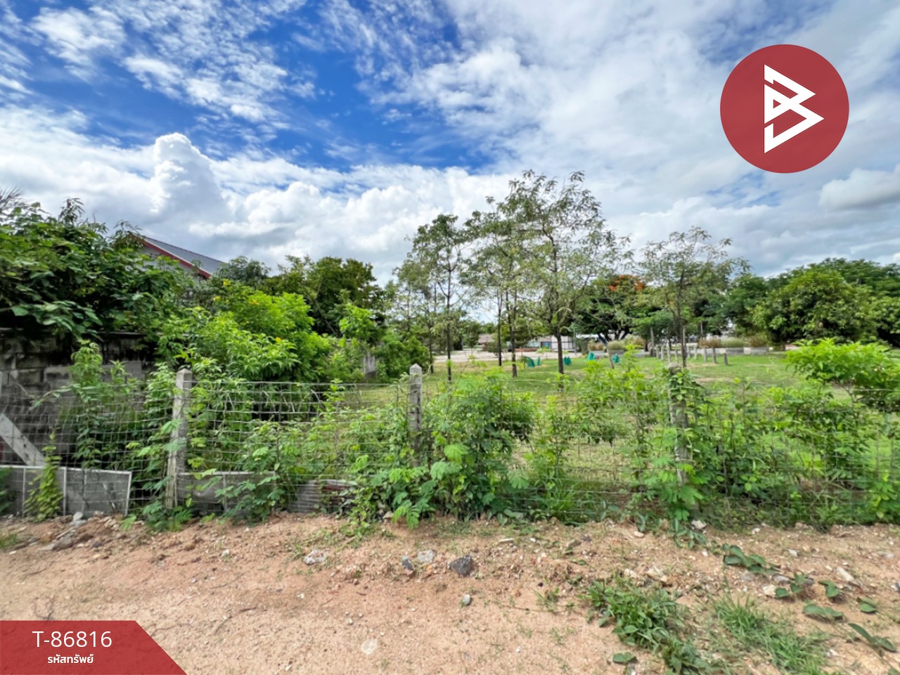 Urgent sale of vacant land, area 65 square wah, Bo Haew, Lampang