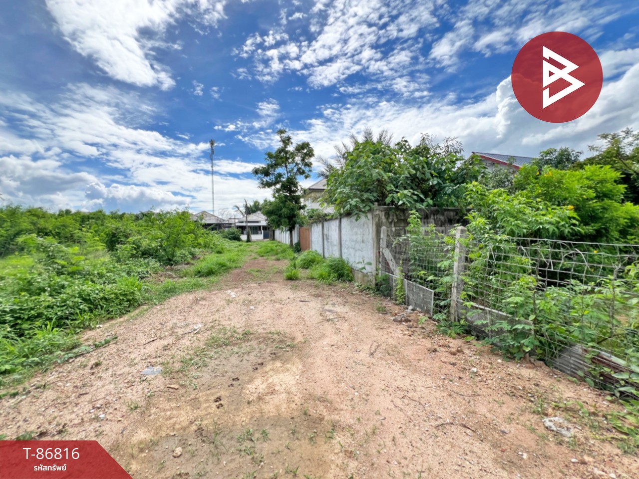 Urgent sale of vacant land, area 65 square wah, Bo Haew, Lampang