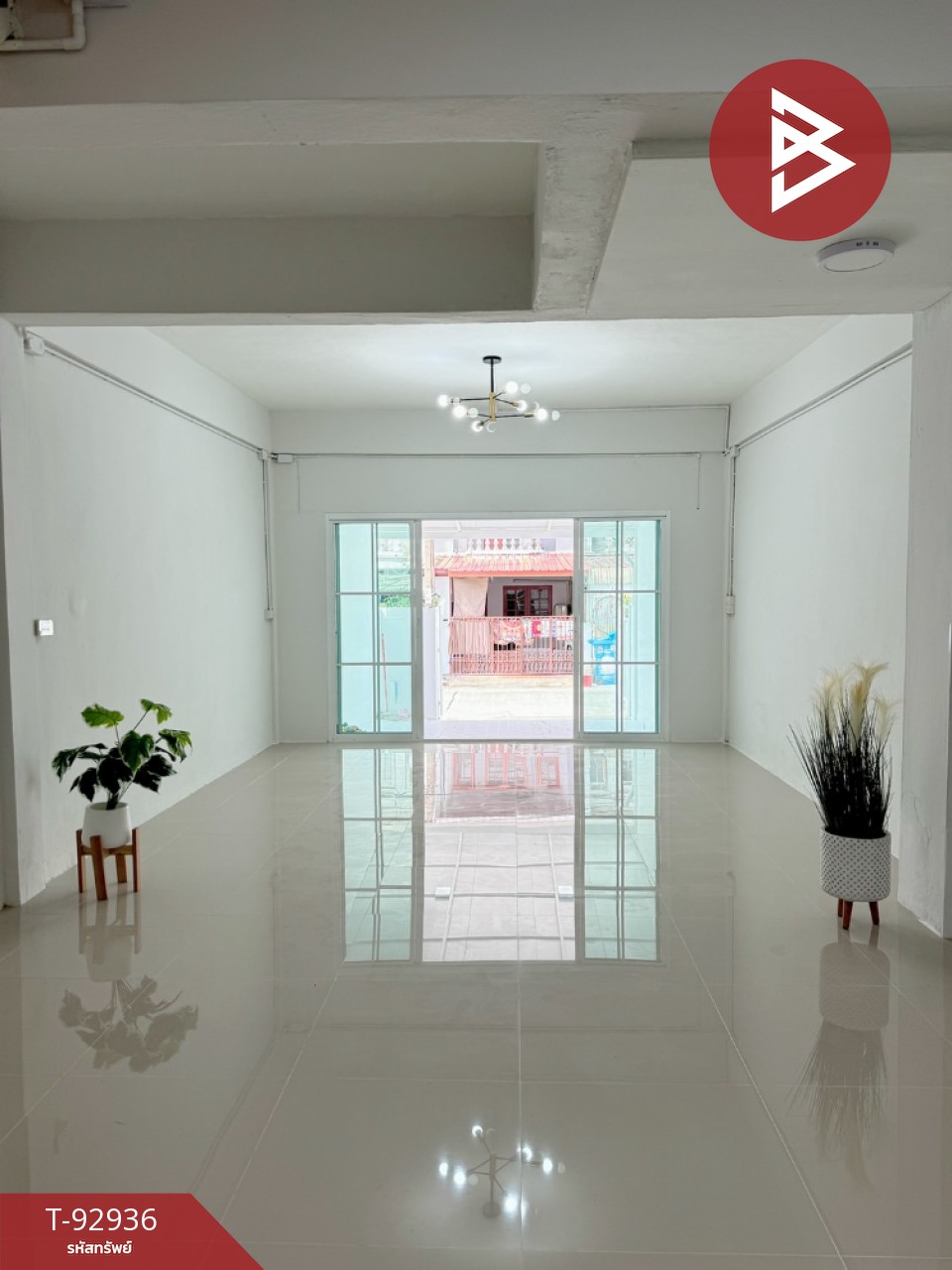 Townhouse for sale, Lalinthong Village, Srinakarin, Samut Prakan