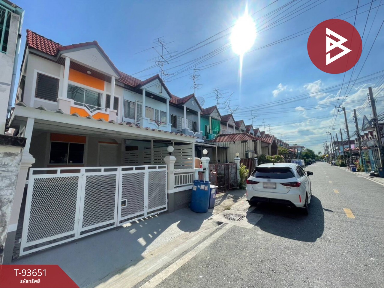 Townhouse for sale, Trapdinthong Village, Theparak, Samut Prakan, ready to move in