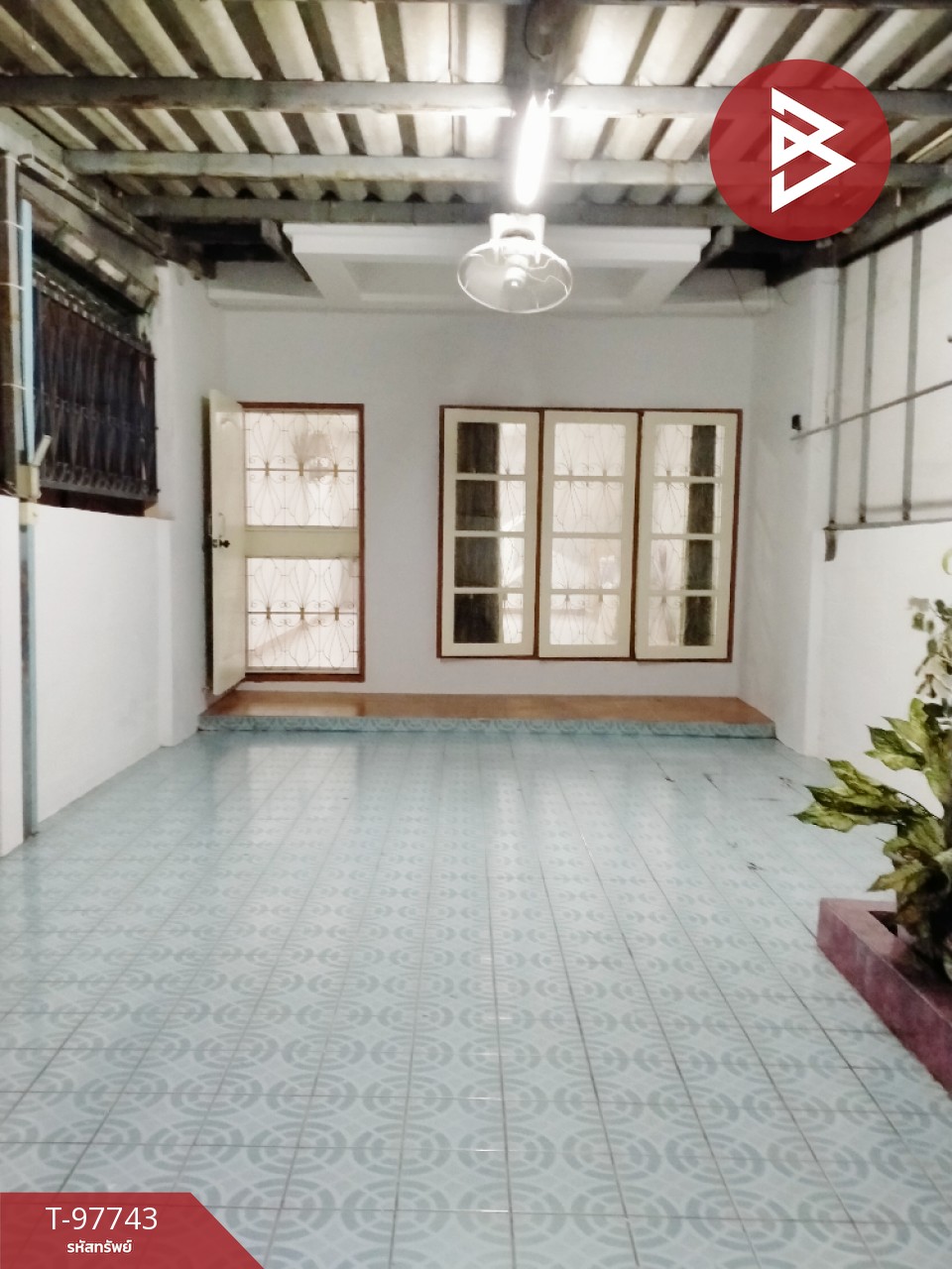 Townhouse for sale, Wanarom Village, Chalongkrung 24, Lat Krabang, Bangkok