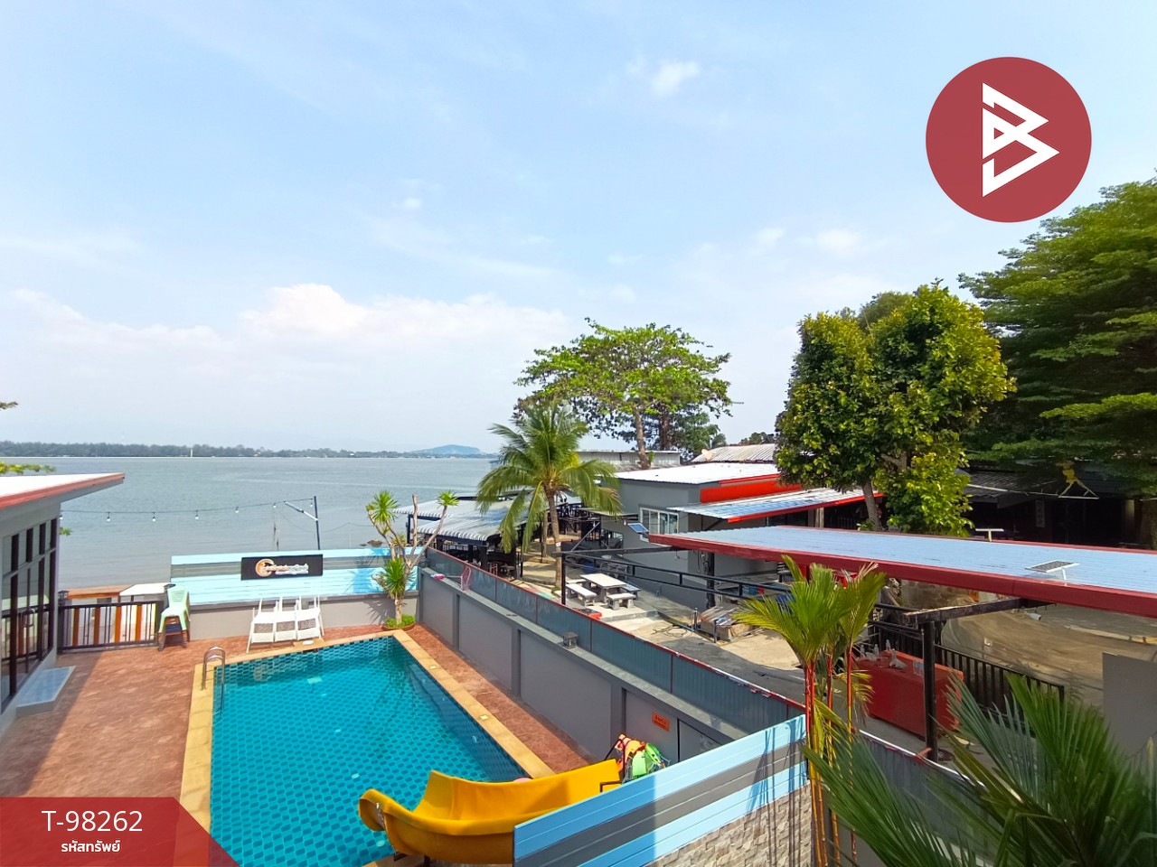 Hotel and restaurant for sale, area 2 rai 3 ngan 18 square wa, Laem Sing, Chanthaburi