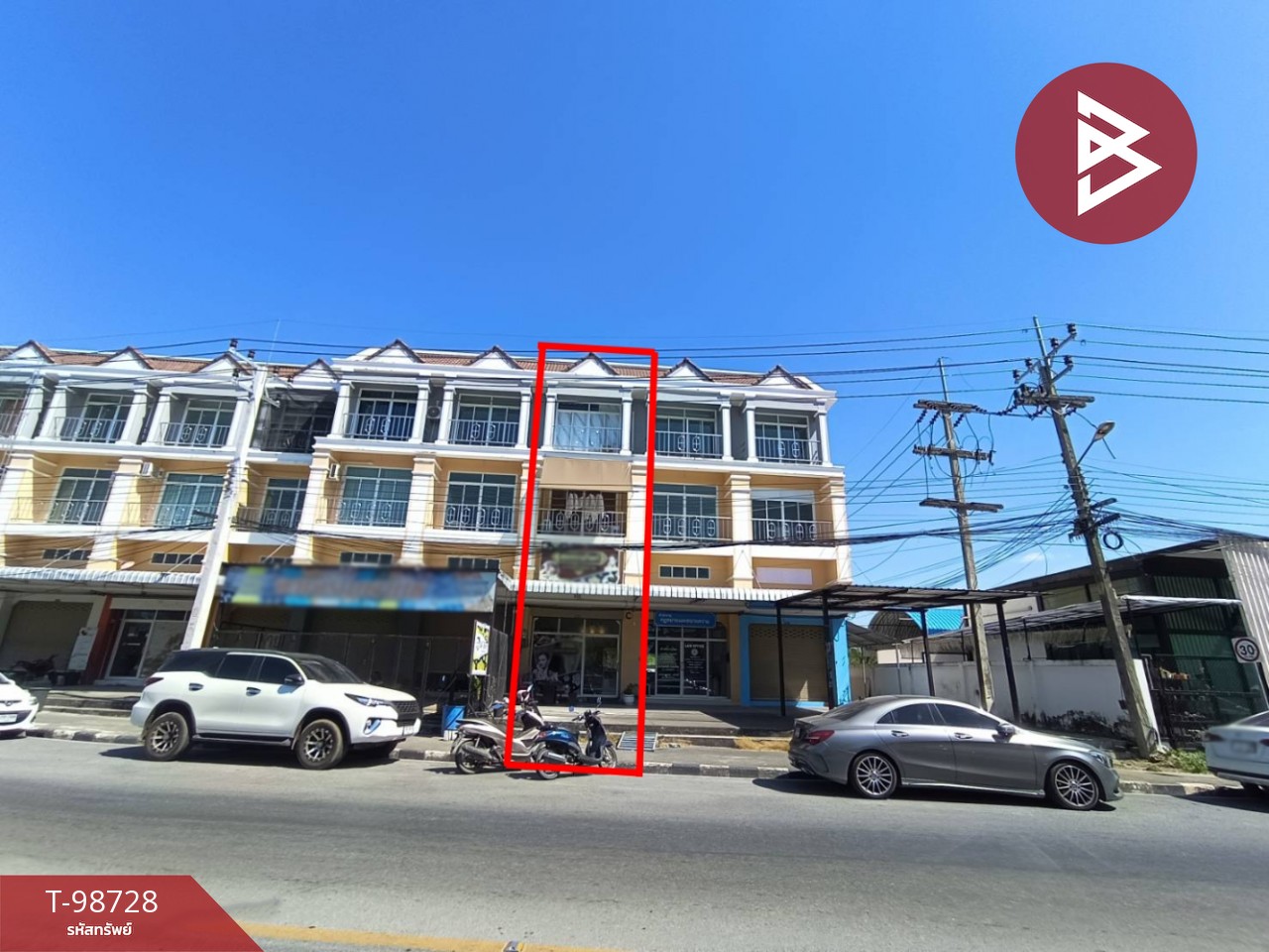 Commercial building for sale, 3 floors, area 24.6 square wah, Chanthanimit, Chanthaburi