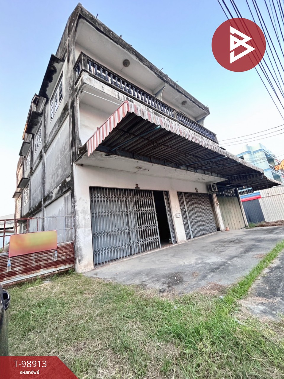 Commercial building for sale, 2 units, area 3 ngan 4 sq m, Na Pa, Chonburi