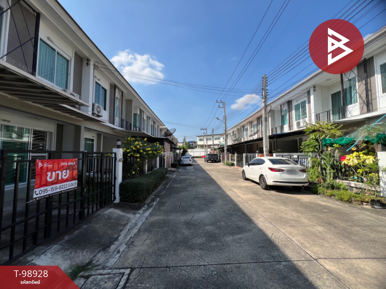 Townhouse for sale, The Central Life Village, Suan Suea-Sriracha, Chonburi, ready to move in