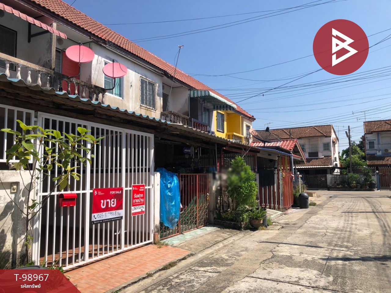 Townhouse for sale, Kritsana Village 2, Sam Khok-Pathum Thani, ready to move in